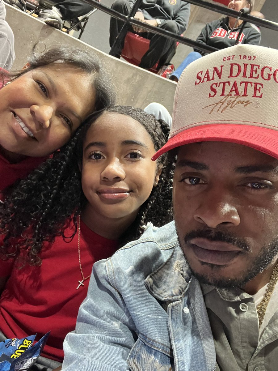 davonbackup's tweet image. #GoAztecs