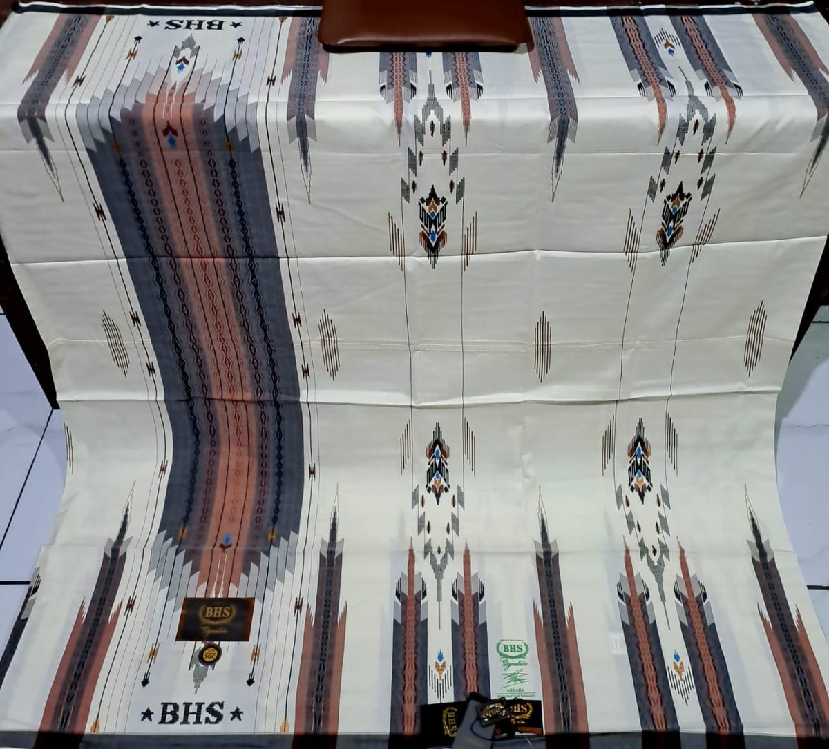 RT siapa tahu ada yg di colek Nyai Akun nya buat sholat Ied 🙏🙏💜