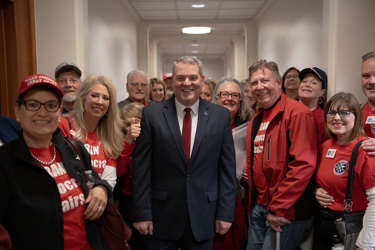 AndyHopperTX's tweet image. Today, alongside my family and so many from the district, I was sworn in as the Rep. for #HD64. The office in Austin and the soon-to-be office in district, are YOUR offices. It is my distinct honor to stand for the liberties of Wise and Denton Counties in the Texas Capitol.
