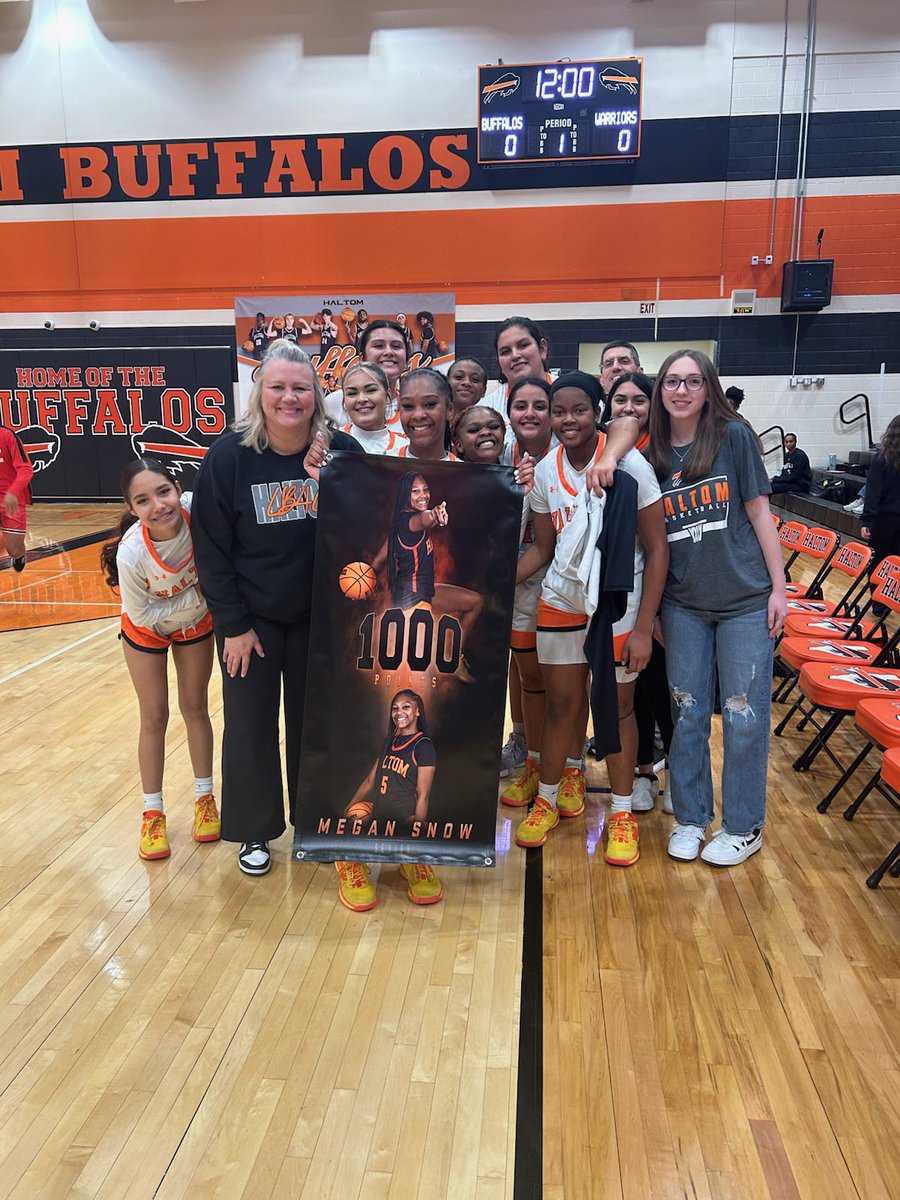 coachfearsHHS's tweet photo. Megan Snow just hit a major milestone, scoring her 1000th point tonight! A true testament to her dedication, hard work, and love for the game. Congratulations, Meg!!! We are so excited and proud for you!! 🧡🏀🤘🏽@BirdvilleISD @PrepGirlsHoops @TXHSGBB @finessemeg @GMsportsmedia1 https://t.co/c6ZusFeXmO