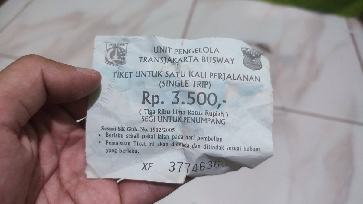 LonkID's tweet photo. @txttransportasi Kl ga ada busway pd zaman itu, gw pasti udh jadi anak hilang di jakarta pas mau interview... https://t.co/S9jzHY94Rs