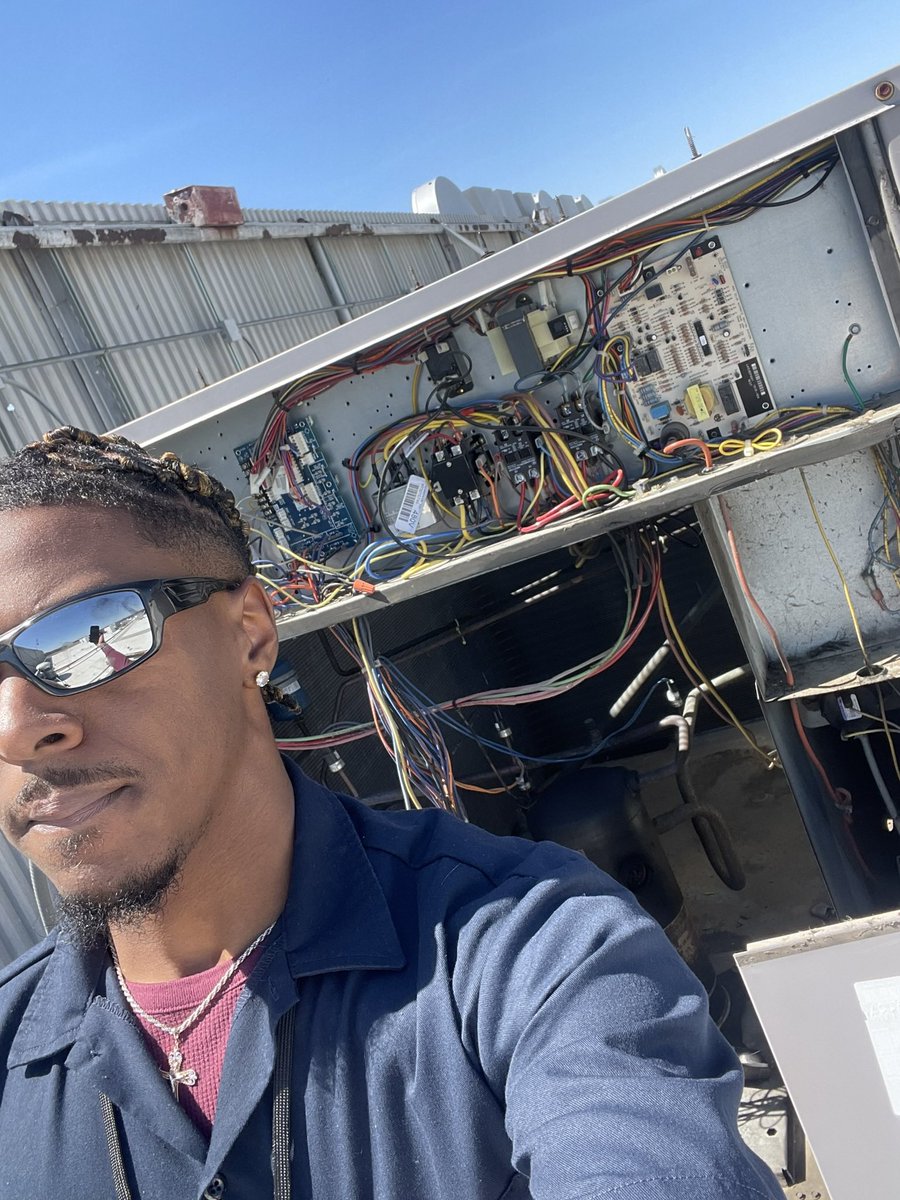 Ingenious🧠⚡️ tweet media