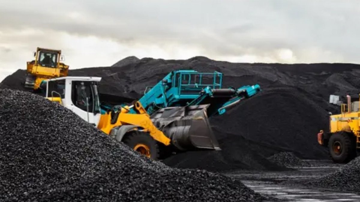 Госрегулирование цен на уголь продлено до 15 февраля 2025 года.
mineconom.gov.kg/ky/post/10744
