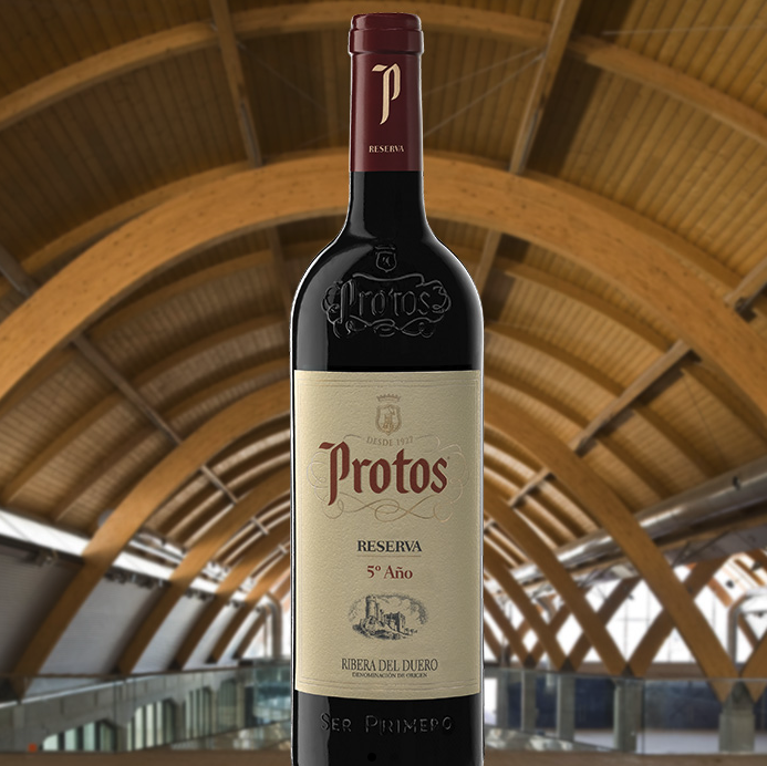 Bodegas_Protos's tweet photo. De color rojo cereza oscuro e intenso, con un sabor potente y afrutado. En nariz: frutas negras, con notas tostadas y lácteas. Así es nuestro #ProtosReserva 🍷 https://t.co/KiWCwrfCVT