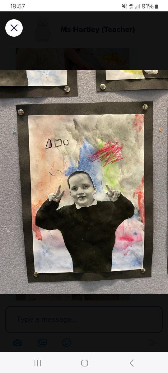 BowmanAcaCIT's tweet photo. 🎨✨ Donaldson class have been showcasing their creativity with two unique self-portrait styles. Students have used charcoal, wax crayon and watercolours to create their portraits.🖌️🌈 #Artistic #CreativeMinds https://t.co/sjdzPP3n3I