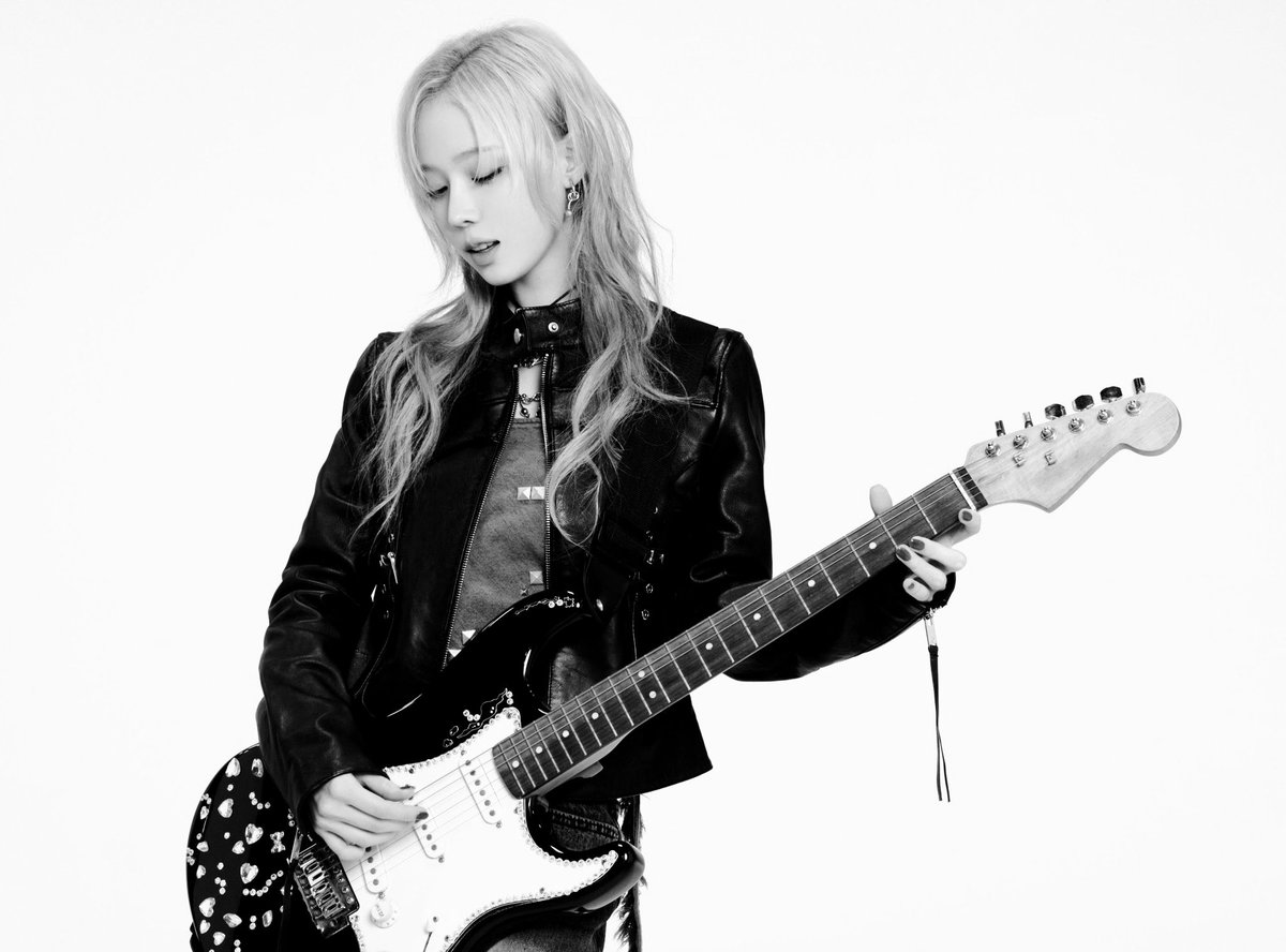 robin (@selinar0bin) on Twitter photo 