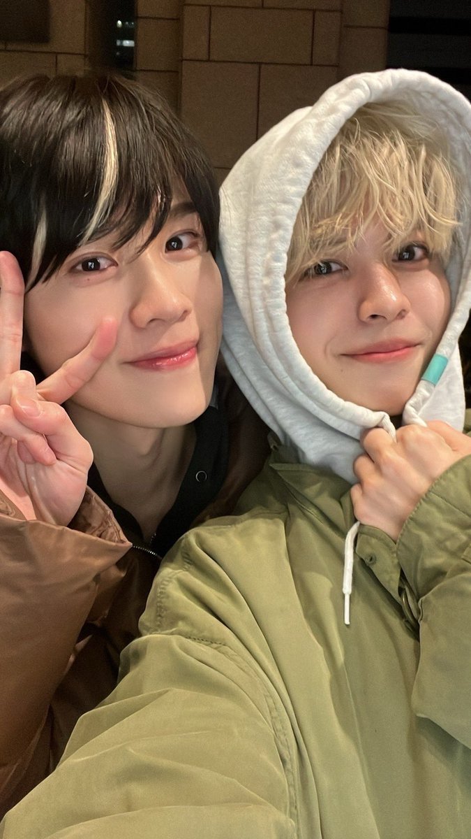 official_DXTEEN's tweet photo. [#大久保波留]
栗ちゃんに成人祝いで焼肉連れて行ってもらった！🍖
なんて優しいお兄ちゃんなんだ

大好きだぞーーー🫶

@OCTPATHofficial 
#OCTPATH #栗田航兵 #KOHEI
#DXTEEN #OKUBONALU https://t.co/IoJWHWTqUs
