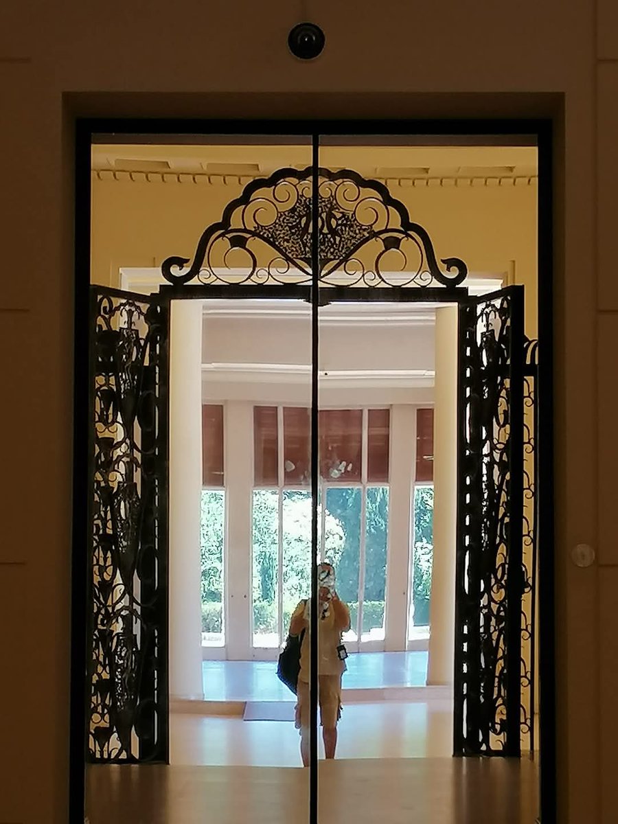 skymanuelima's tweet image. A Fundação de Serralves está localizada no Parque de Serralves na cidade do Porto, em Portugal, onde está instalada a Casa de Serralves e o Museu de Arte Contemporânea de Serralves. #Fundação #Serralves #Casa_Serralves #Museu_de_ArteContemporânea #Porto #arte #travelphotography