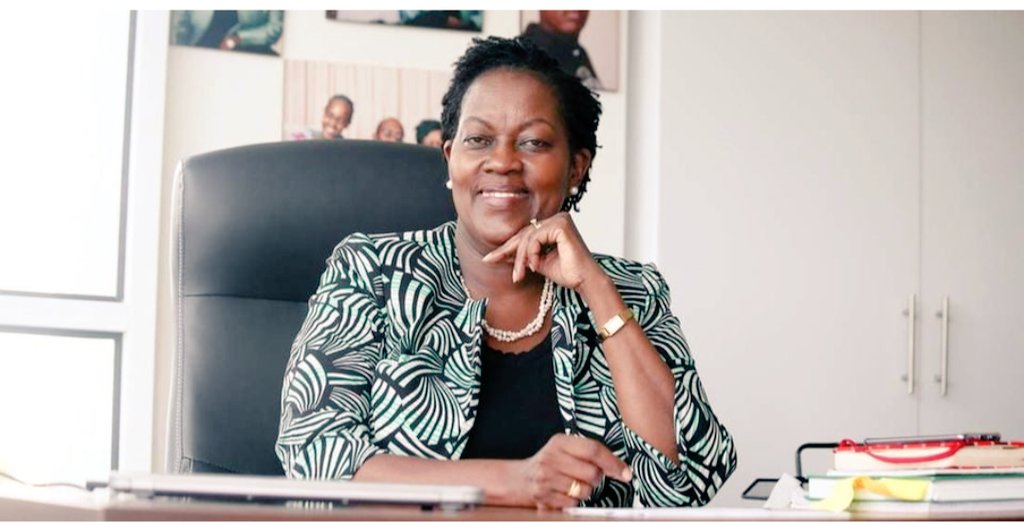 JamesKahongeh_'s tweet photo. JUDY THONGORI ON DIVORCE IN KENYA

I first met Judy Thongori as a young journalist at @NationAfrica. My editor Carol Njung'e had assigned me a story on the growing rate of divorce in Kenya. Tough assignment. Even tougher having to interview a Senior Counsel. I called her,...