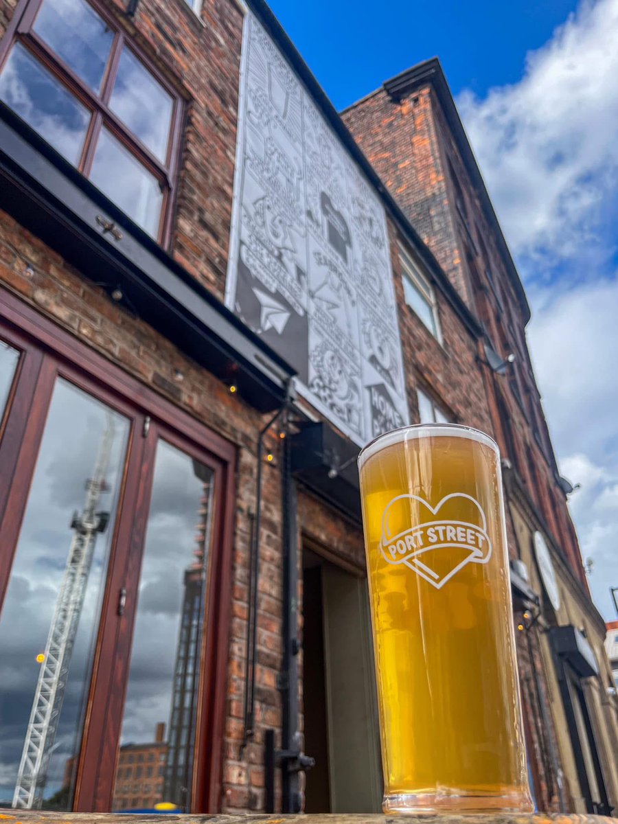 Dreaming of sunny days &amp; Pavo pints 💭💘