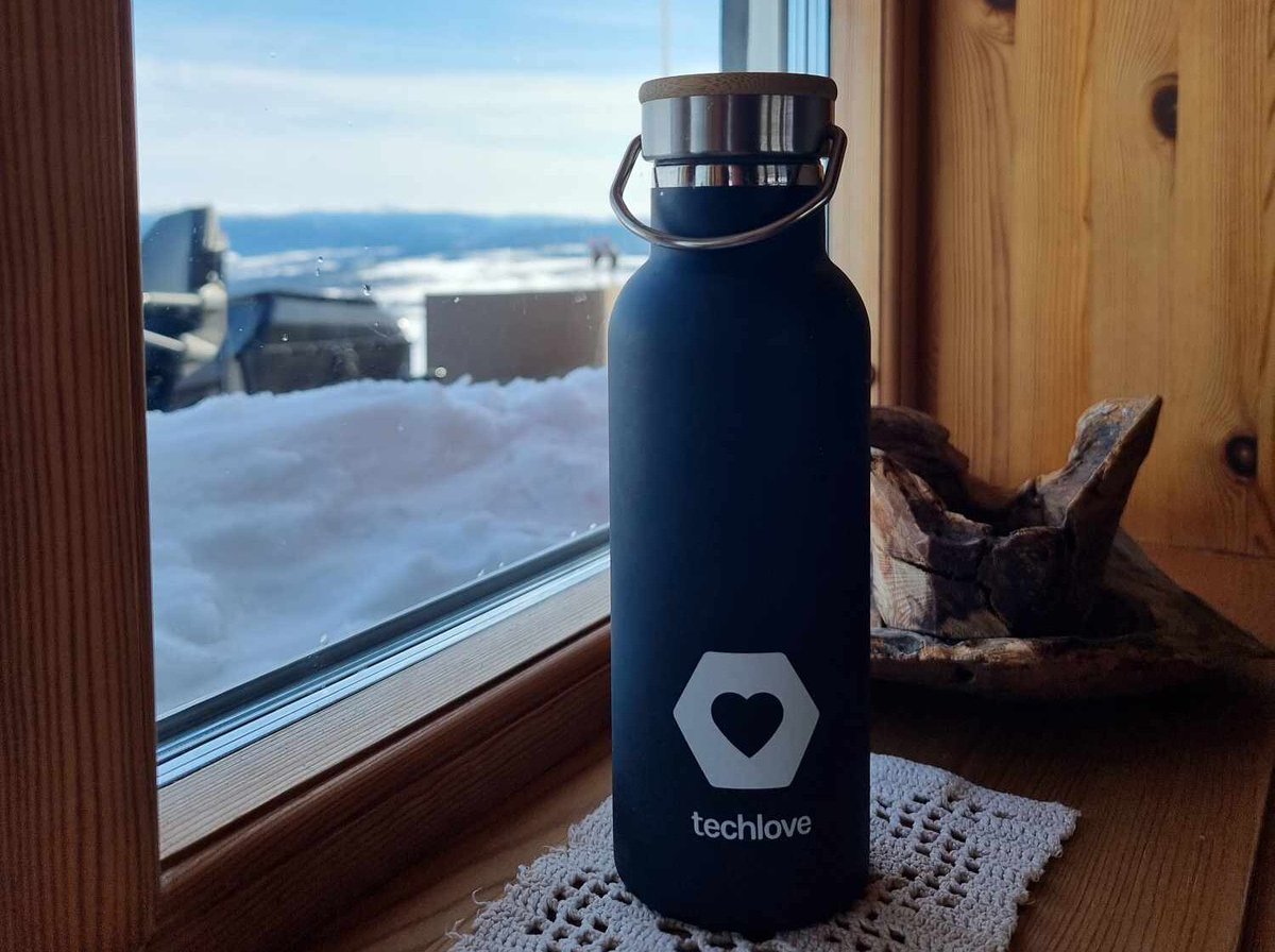 Techlove tweet media