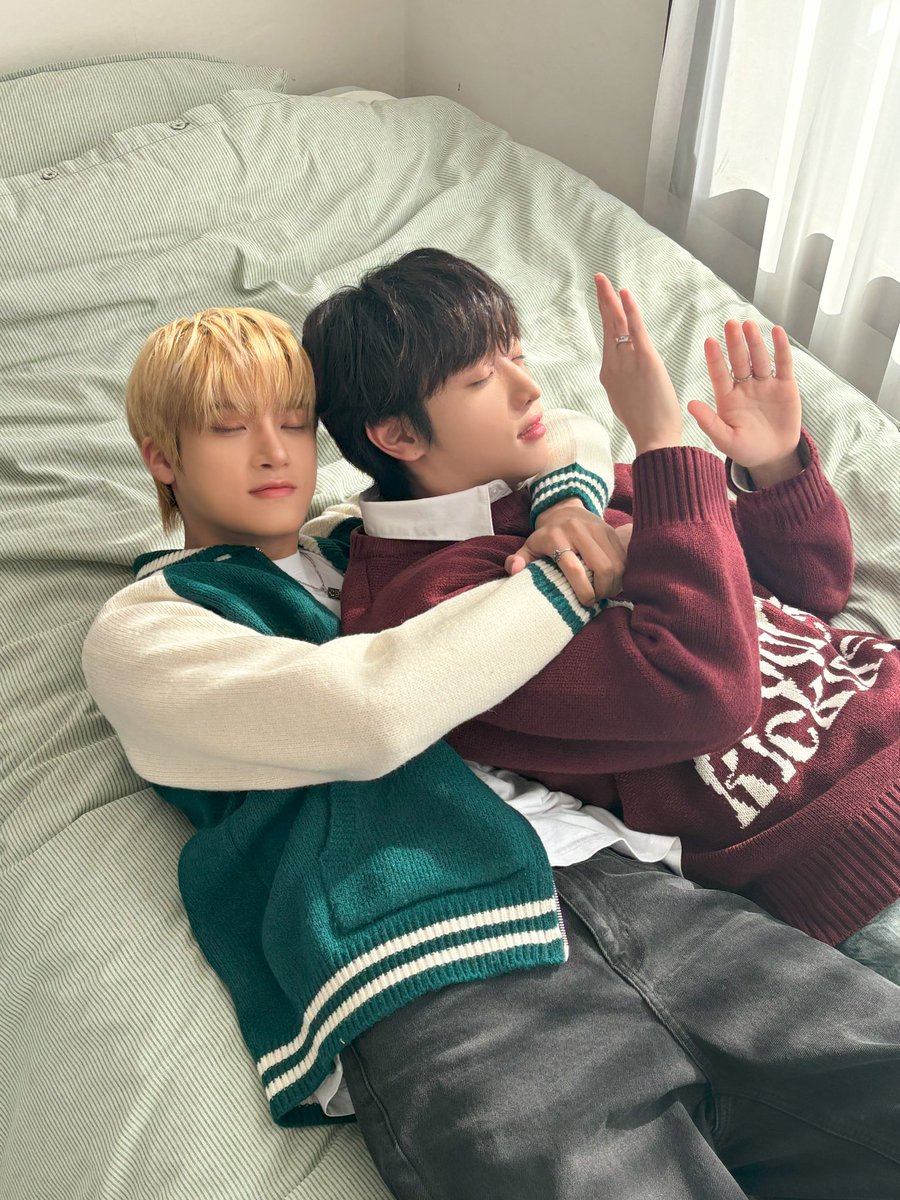 [#준민] 🎁🎁(눈부셔어어어😖)
#xikers #싸이커스