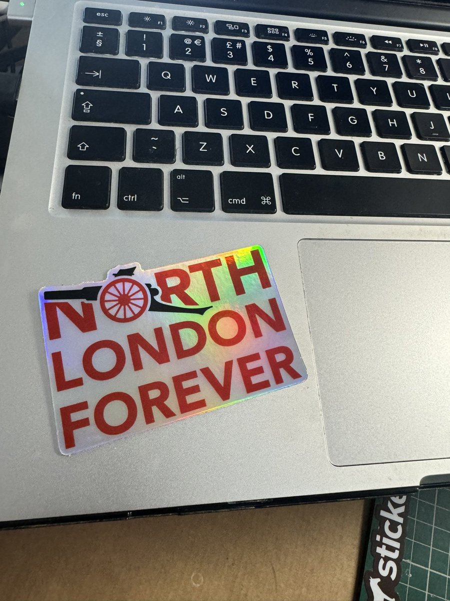 🚨Giveaway Alert🚨 

If we can beat Spurs tonight :

A lucky follower will win an A4 watercolour print of each of these 2 iconic NLD moments &amp; a #NorthLondonForever sticker.

All you need to do is Follow me, Like and Repost this post.

#ARSTOT #NLD <a href="/Arsenal/">Arsenal</a> #arsenal #Giveaway