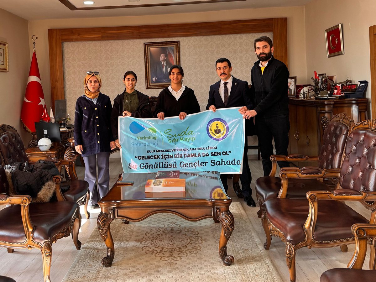 Kulp'ta Su Gönüllüsü Gençler Sahada Projesi  Başlıyor! 💧Sayın Emine Erdoğan'ın himayelerindeki Ulusal Su Verimliliği Seferberliği'ne destek olmak için kaymakamlığımız öncülüğünde çalışmalar başlıyor Kulp MTAL ekibine başarılar dileriz!
<a href="/SuYonetimi/">Su Yönetimi Genel Müdürlüğü</a> <a href="/AfireSever/">Afire Sever</a> <a href="/vali_zorluoglu/">Murat Zorluoğlu</a>