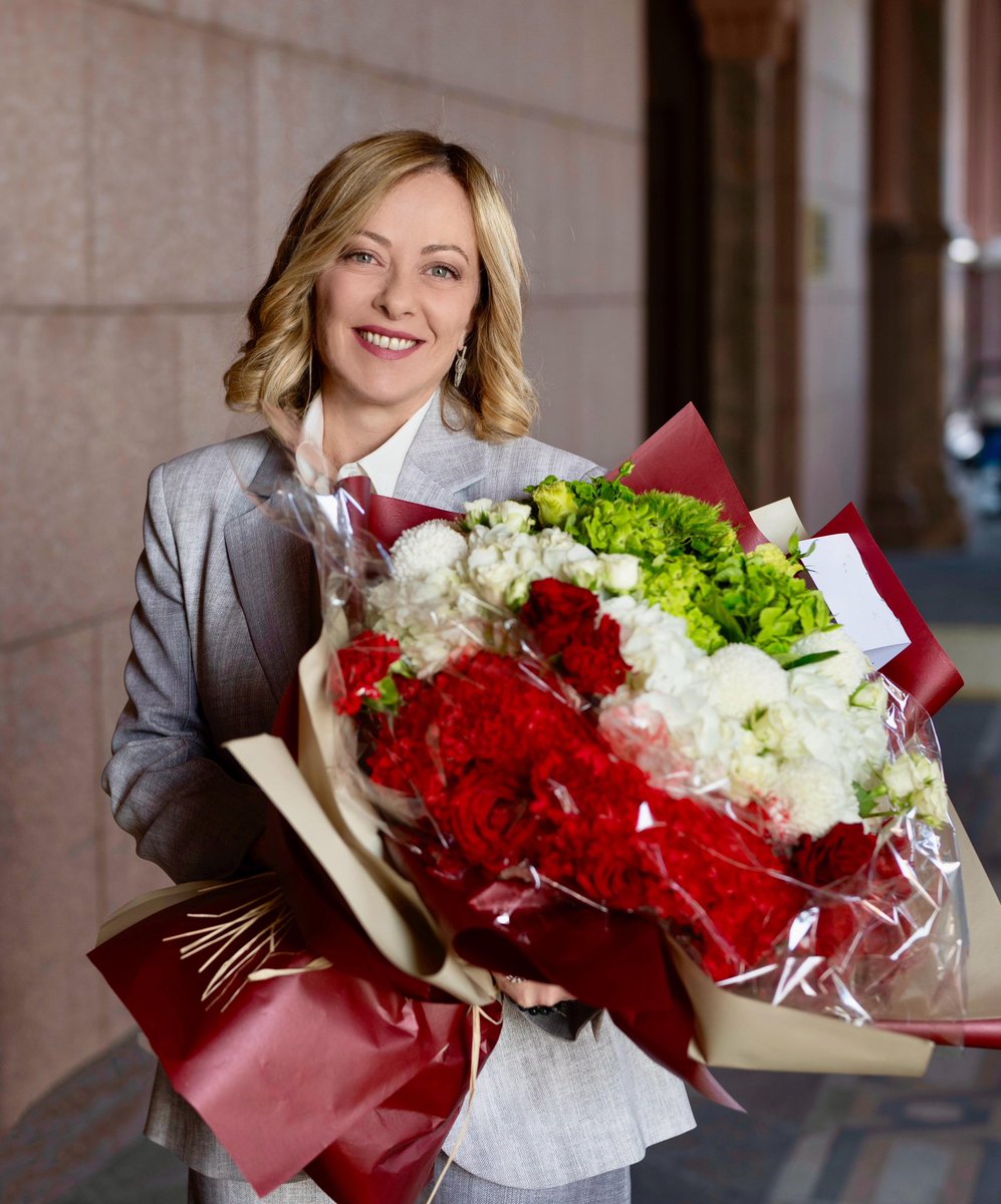 Giorgia Meloni tweet media