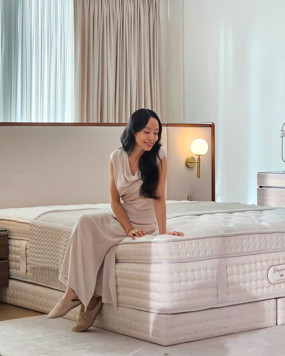 jeondoyeonph's tweet photo. Behind the scene photos of Jeon Do Yeon for @emons_furniture by @management_soop 💤🛌😴

#JeonDoYeon #전도연 #Emons https://t.co/qj8anyVYan