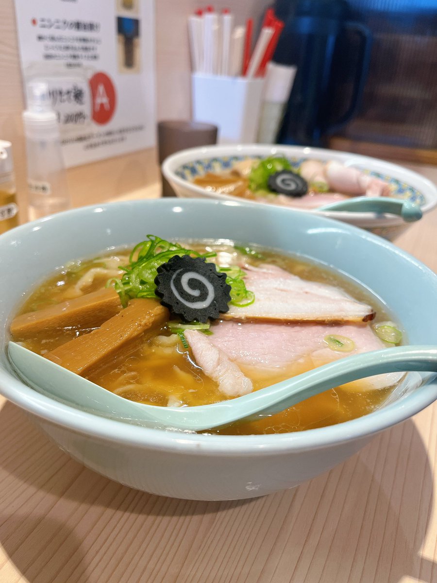 mimixcha's tweet photo. 年始の不調は何だったのくらいに全回復したので2025年は食も楽しみたい
これはラーメンウォーカー2024金賞のラーメン 比喩なしに手揉み麺は生きてたので1回食べて https://t.co/DhjFMu0HYp