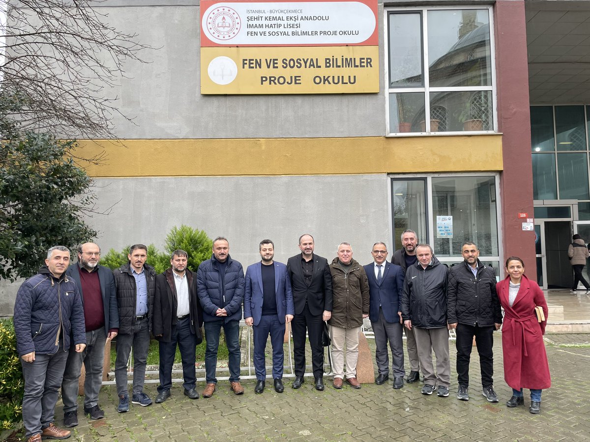 aceylantr's tweet photo. Büyükçekmece İlçe Milli Eğitim Müdürümüz Sayın Zekeriya Artar Bey, BİHGED Başkanımız Hayrullah Can Bey ve ilçedeki imam hatip okul müdürlerimizle bir araya geldik.

Toplantımızın hayırlara vesile olmasını diliyorum.

📍 Büyükçekmece https://t.co/XAtq5xMZ9e