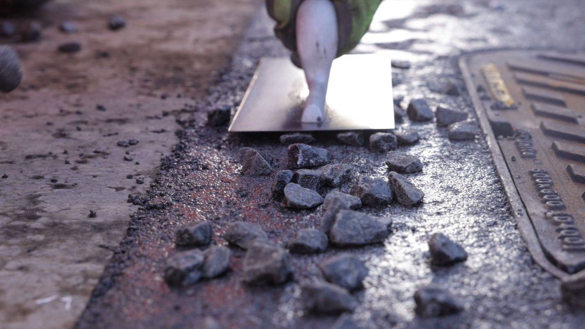 MeonUK's tweet image. &quot;PermaFyx is a material designed to tackle the real-world challenges faced by contractors every day&quot; 🗯️

Read the full story for yourself 👉 bit.ly/4ajDmv7  

#RoadReinstatement #IronworkReinstatement #UtilityEngineer #UtilityRepair #UtilityReinstatement #Ironworks #HRA