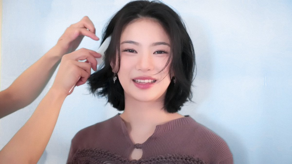 leeisafilms's tweet photo. She’s the cutest 

#ISA #아이사 #STAYC #스테이씨 https://t.co/mCF26GmqNb