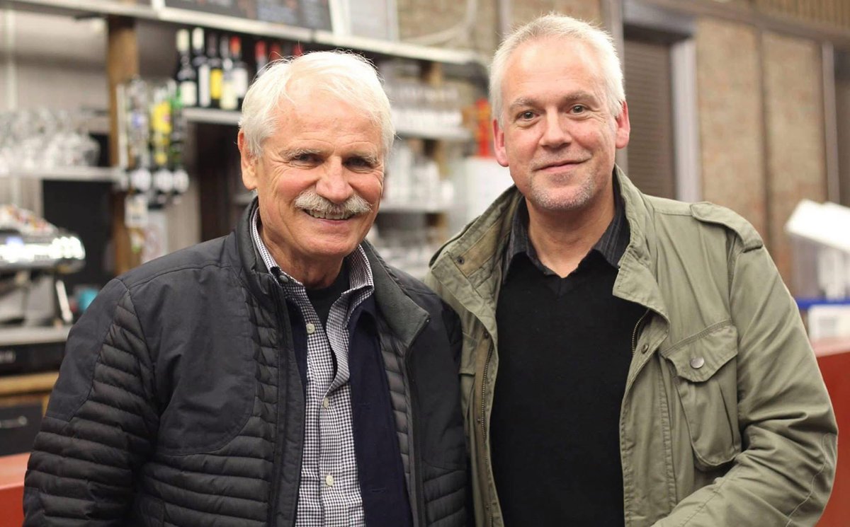 🤍Le 14 janvier 1986, il y a 39 ans aujourd'hui, Daniel Balavoine disparaissait dans un accident d’hélicoptère en marge du rallye Paris-Dakar… je pense à mon Ami Yann Arthus Bertrand qui lui avait laissé sa place …