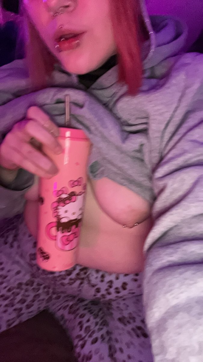 r4pewhore222's tweet photo. vodka in the hk cup again and my #piercednipples are peaking out a bit, hehhe im a #slut ??
.
.
.
#piercingfetish #rimming #subfordom #gothslut #goonette #intoxkink #drunksub #misogynykink #puppyplay https://t.co/lpykvI1x4j