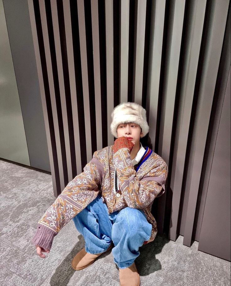 meandhyungwon's tweet image. chae hyungwon being the "in a world full of boys he's a gentleman" 

          - a birthday special thread ☆彡