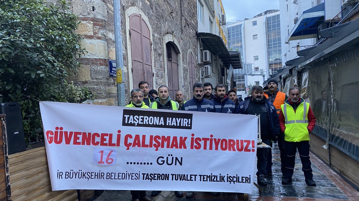 ibbtaseronisci's tweet photo. Eylemimizin 16’ıncı günündeyiz. 
Egemenlik binası önündeyiz. https://t.co/rSr1I0JGS2