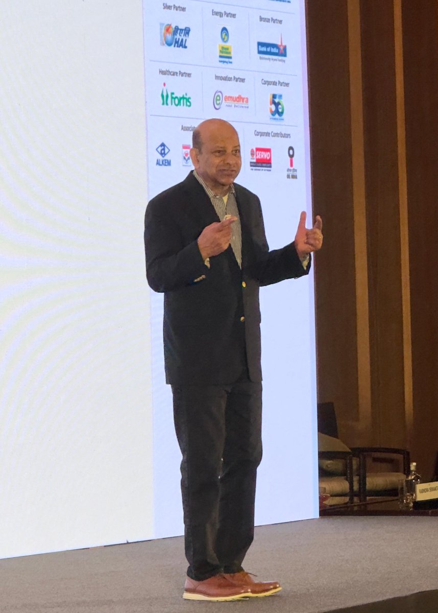 CIIKOLCOE's tweet photo. "There are only 2 ways of building competitive advantage, by focusing on scope and economies of scale"

- @vgovindarajan 

#StrategyEdge #Innovation #Strategy #FusionStrategy #AI #Data #CII #Leadership #MakeInIndia https://t.co/oXiZbbs6xb