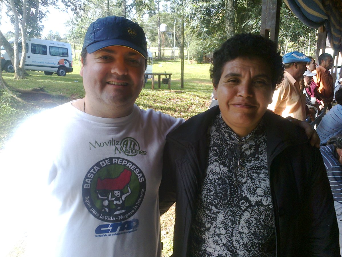 humbercb's tweet photo. ATE CUMPLE 100 AÑOS!
Luchas, Conquistas, Resistencia, Organización y Derechos. Siempre con la bandera en alto de los trabajadores estatales!
A 100 años, nos seguimos impulsando en nuestra historia!
Vamos ATE! 
Comparto algunos recuerdos militando en la ATE.
#ATESiempreEstá https://t.co/sIh1tbWTq1