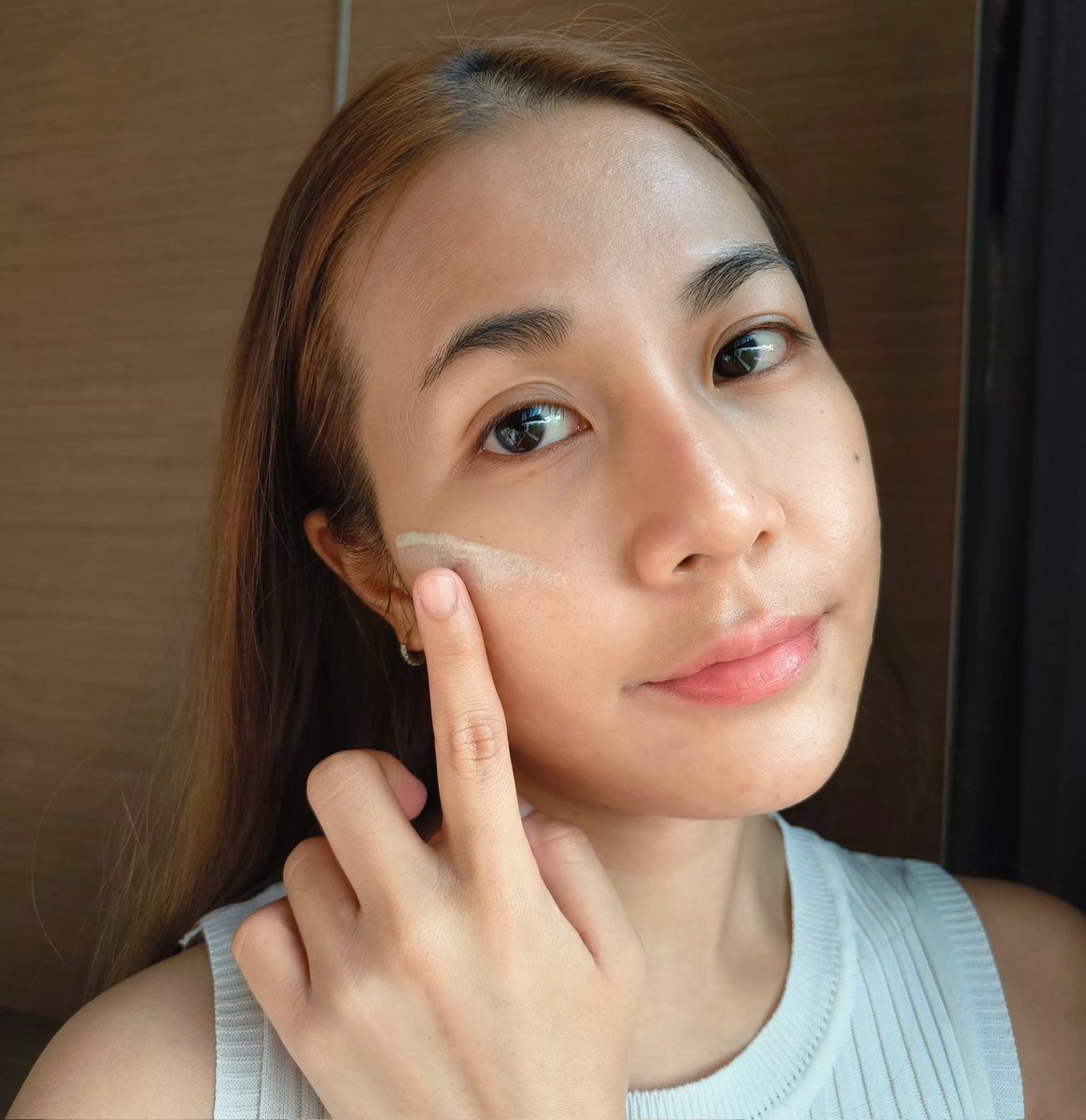 foxeryrose's tweet photo. กันแดด🌞 La Roche นี่ให้ขึ้นแท่นลูกรักตลอดไปเลย กันแดด กันน้ำ กันเหงื่อดีมาก วัดผลจากที่ทาไปดำน้ำที่ภูเก็ตแล้วผิวไม่ไหม้เลย ทนน้ำมาก เนื้อเป็นลิควิดเกลี่ยง่าย กันแดดได้ถึงระดับ Ultra-Long UVA ที่ทำร้ายผิวลึกกก ป้องกันการฝ้า และจุดด่างดำ แต่งหน้าต่อไม่กวนเมคอัพ ผิวสวยมาก https://t.co/SkN8uKPsRq