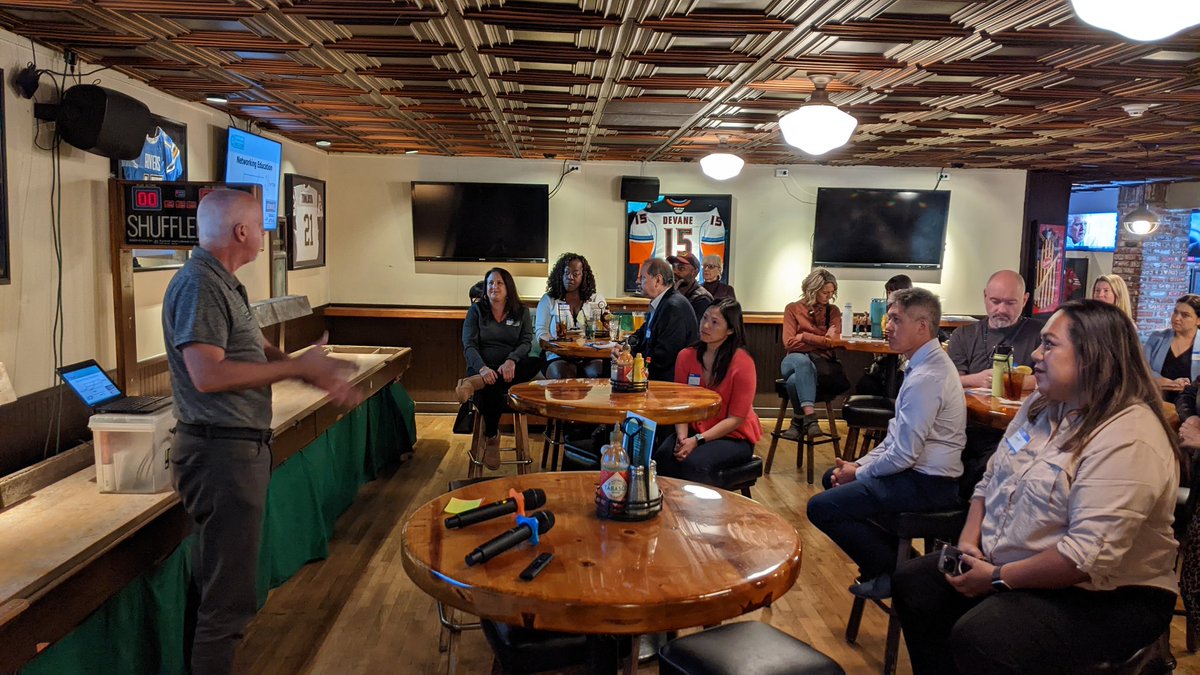 cjgilbertwebpro's tweet photo. Connection and Exceptional Entrepreneurs!

Garrison Fletcher sharing some business networking education!

Alan Shimamoto shares how he coaches business owners through mindset, vision, and mentorship.

#smallbusiness #businesstips #marketing #sales
#sandiego #networkingee #bncsd https://t.co/aLAUc77k7i