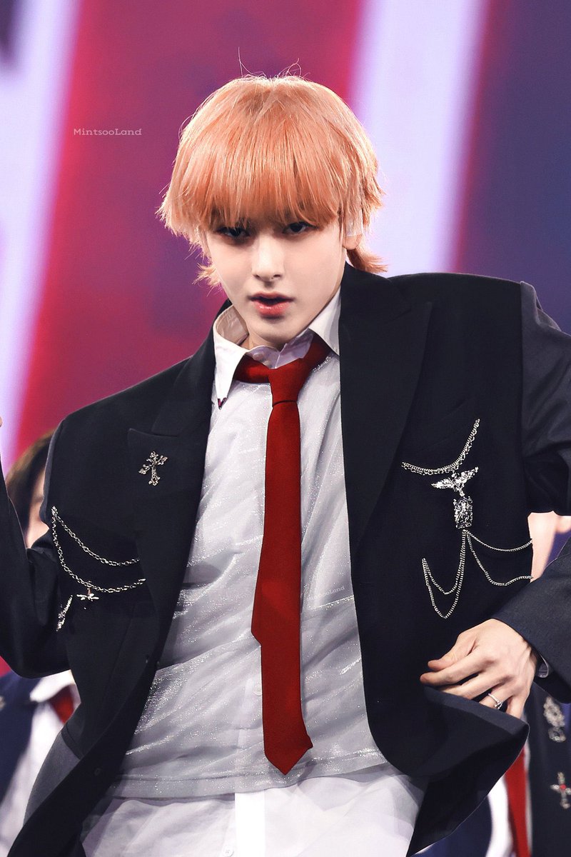 ozizimylove's tweet photo. 스엠 핑크머리 연습생
오현준🇰🇷 과거사진

#SMTR25 #SMTOWN #pinkhair #오현준
#핑크머리 #SM https://t.co/bMyWZ4QarV