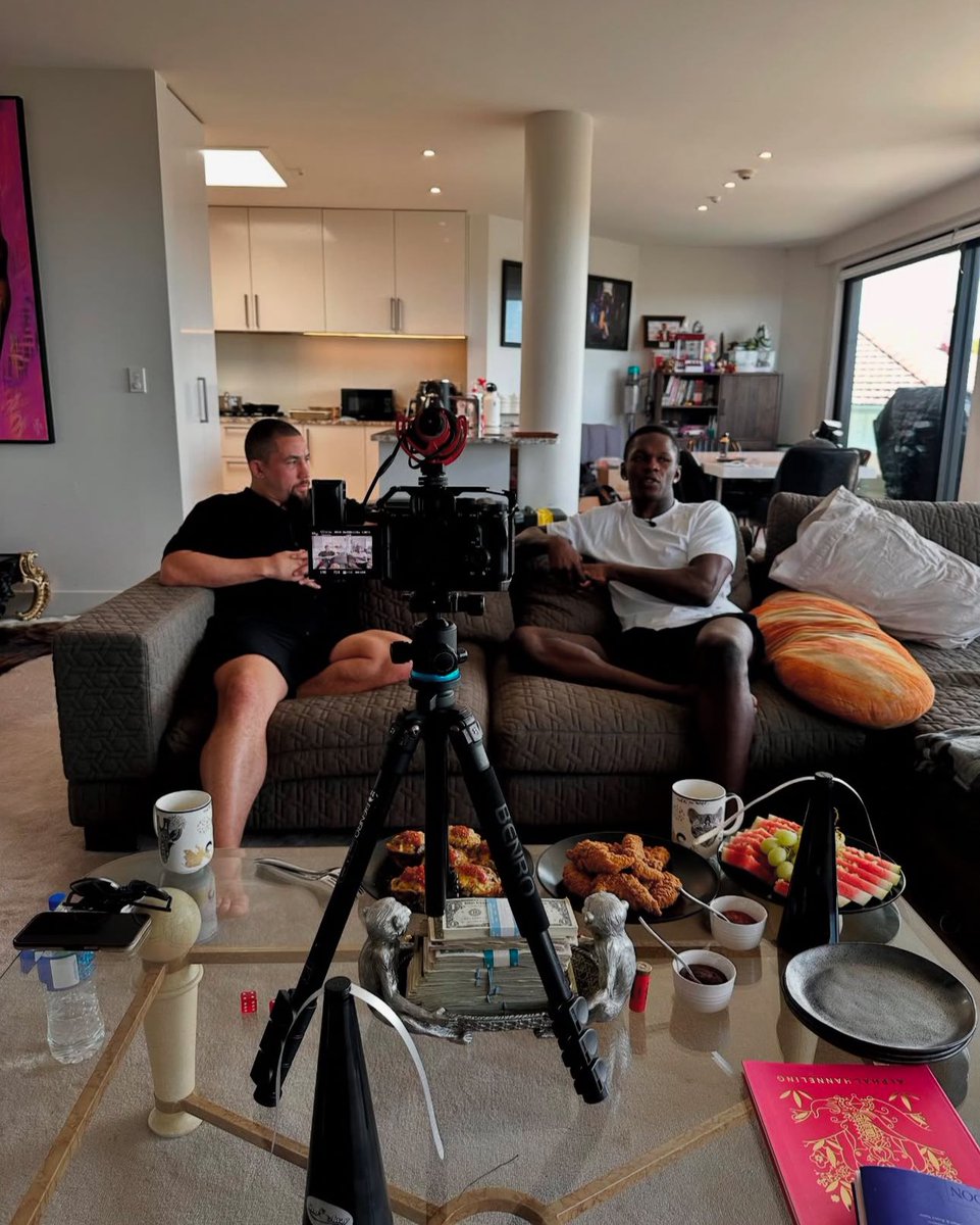 Israel Adesanya tweet media