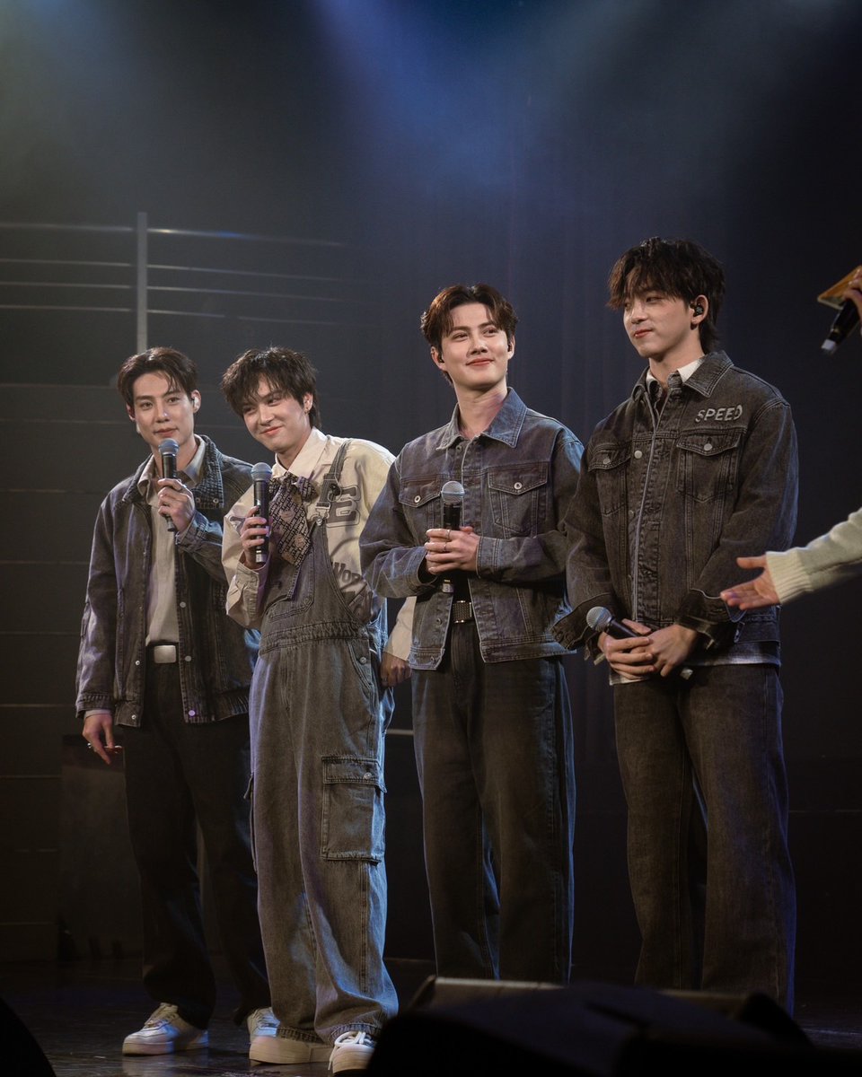 ทำถึงมาก !! สายลับ-ภณ-เบนซ์-กาฟิวส์ เสิร์ฟโมเมนต์แฟนมีตติ้งแสนอบอุ่น คว้าใจอินเตอร์แฟน TAIPEI ไปเต็มๆ
ใน SAILUB PON &amp; BENZ GARFIELD 1ST FAN MEETING IN TAIPEI

      หอบเอาความน่ารักไปโปรยเสน่ห์ จนอินเตอร์แฟน TAIPEI ตกหลุมรักไม่ไหว สำหรับ 4 นักแสดงนำ สายลับ เหมวิช , ภณ ธนภณ ,