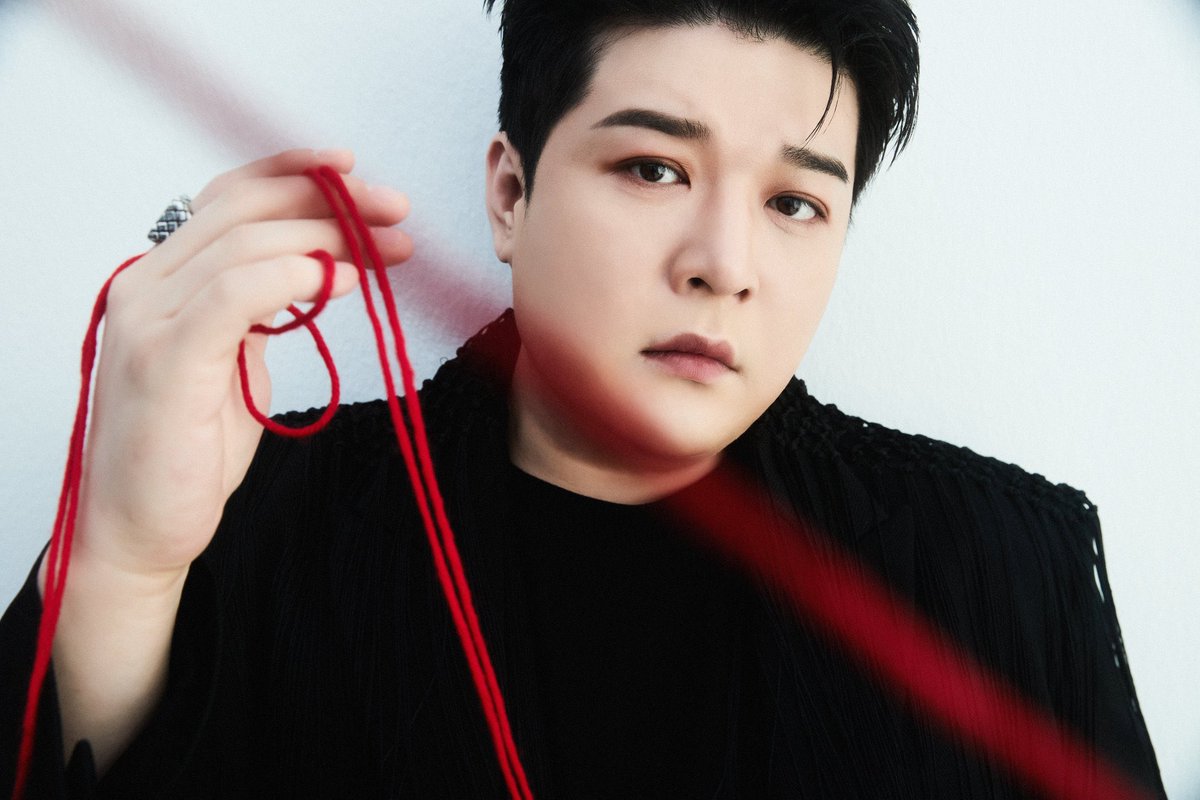 synkphobic's tweet image. dark blood                                    orange blood