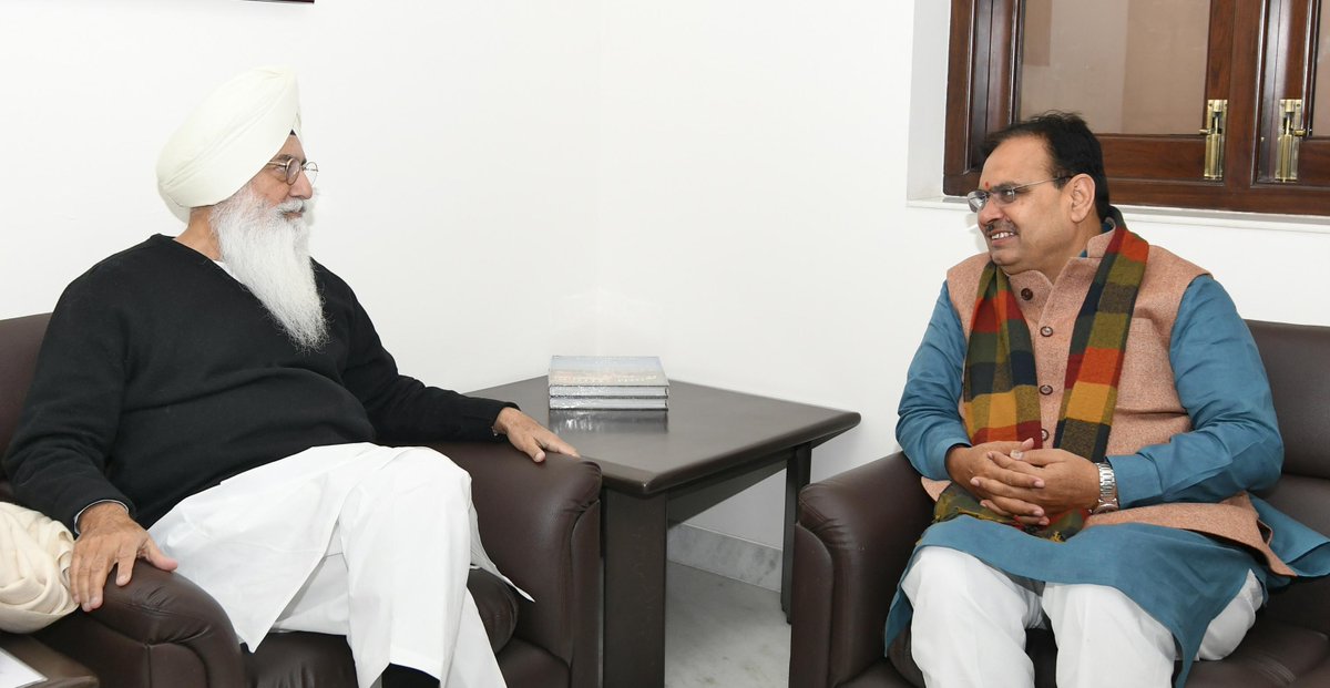 BhajanlalBjp's tweet photo. आज राधास्वामी सत्संग ब्यास, बीलवा में राधा स्वामी सत्संग ब्यास के प्रमुख बाबा गुरिंदर सिंह ढिल्लो जी से आत्मीय भेंट की तथा उनका स्नेहिल आशीर्वाद प्राप्त किया। https://t.co/8LGOzshvuO