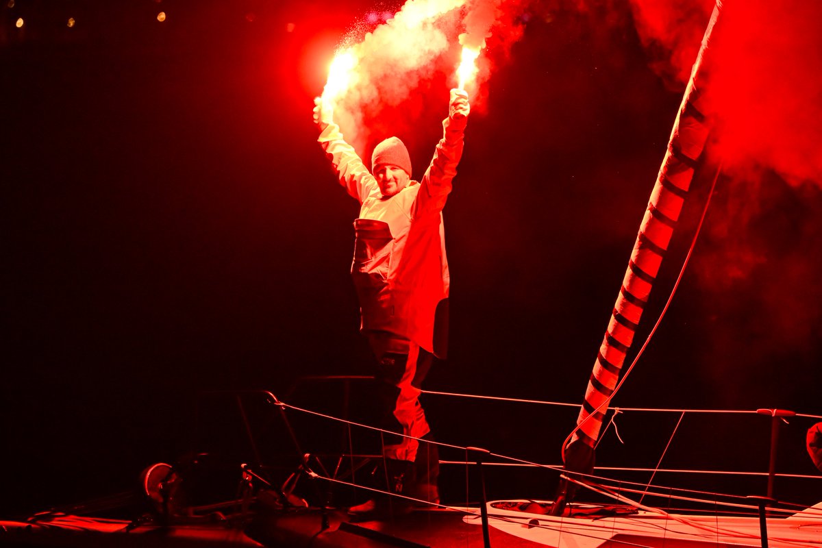 Yoann Richomme de retour aux Sables d'Olonne après 65 jours de course. 💪 Revenons sur les moments marquants de son aventure : lc.cx/0Z8nbG