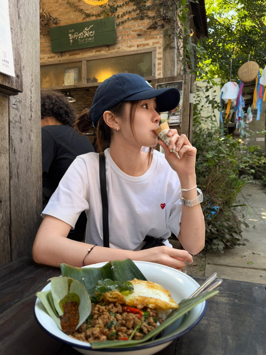 AndaAnunta's tweet photo. 🩵⛅️
Looking to my Sky make me happyyyy

ANDA PRECIOUS SMILE 15
#andaanunta #ท้องฟ้าของอันดา https://t.co/0r6f9ZCjAj
