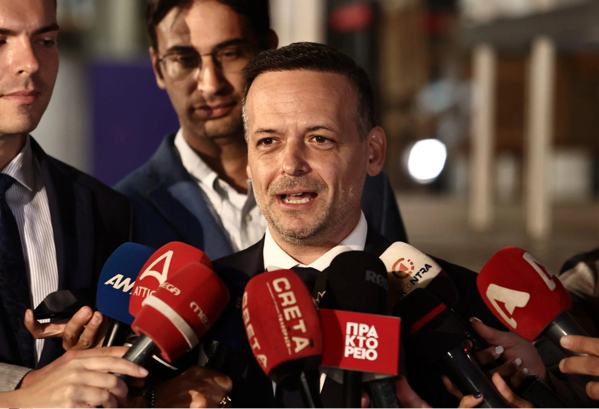 to_vatraxi's tweet photo. Το ενδιαφέρον του για πρόεδρος Δημοκρατίας εξέφρασε ο Χάρης Δούκας https://t.co/FxGGWRZ7bW