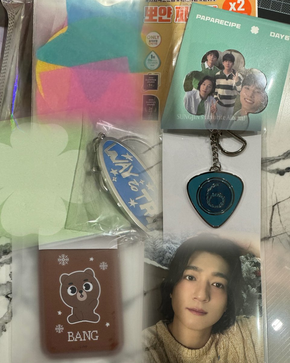 🍀DAY6 GIVEAWAY for Malaysian MYDAYS!🍀

In conjunction with Sungjin’s birthday, I will be giving away the following :-

🎁 Confetti from 2024 DAY6 SPECIAL CONCERT The Present (30 sets)
🎁 Papa Recipe X Day6 skincare set (Blemish) and photocard - Group only (1set)
🎁 Metal Pick
