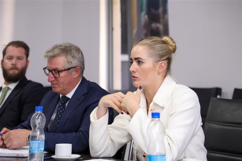 IOMEthiopia's tweet image. Honoured to have hosted at @IOMEthiopia H.E. Ms. Emilie Enger Mehl, Minister of Justice &amp;amp; Public Security @Justisdep of #Norway 🇳🇴. 
Productive discussions on labour migration, return &amp;amp; reintegration, and promoting safe &amp;amp; #RegularPathways for #migrants.