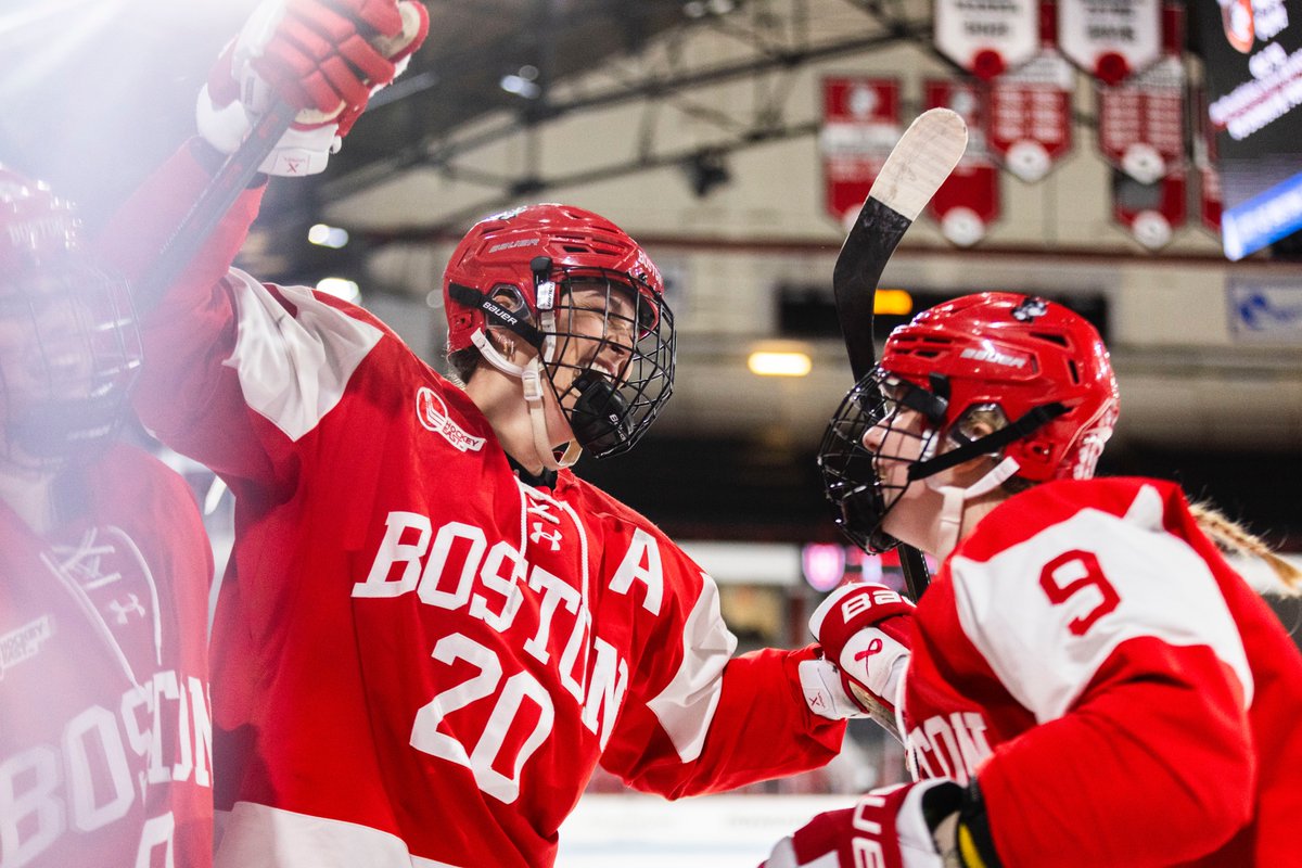 samrobbohagan's tweet photo. Not once during this dream season has the BU women's hockey team panicked. So when they trailed by a goal with a minute to play in the Beanpot semifinal, of course they found a way.

"I had no doubt."

For @BOShockeyblog: https://t.co/6dEpiFZcox https://t.co/LzITxAn1WG