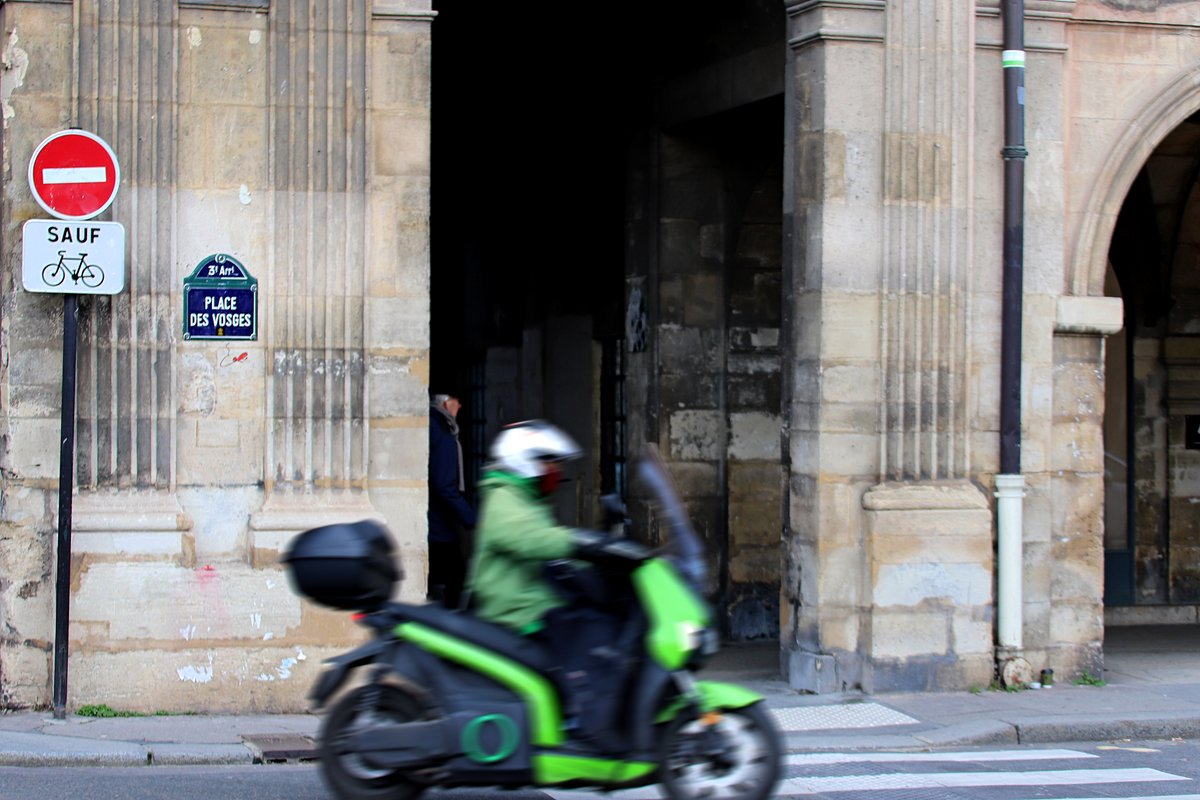 adipava's tweet photo. Streets of Paris...
📷 @adipava  
#streetphotography #streets #streetphotographer #streetsphotos #streetsincolor #paris #parisphotography #parisphotoshooting #parisienne #parisphotographer https://t.co/LLKJLoBQMr
