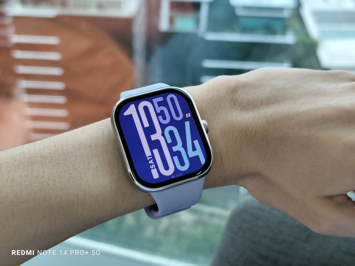 vincentlee_4966's tweet photo. Your ultimate fitness companion! The #RedmiWatch5 offers a 2.07" AMOLED display, Bluetooth calls, GNSS, and a 24-day battery life.
#RedmiNote14SeriesLaunch
#XiaomiMalaysia https://t.co/HrFD8i5HCm