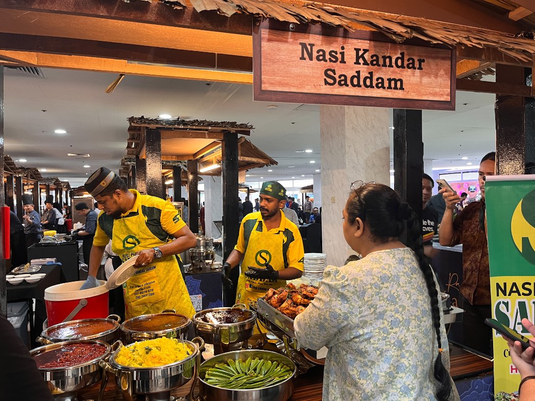 mytajria's tweet photo. Bufet Ramadan 2025 Di WTCKL - Menampilkan Gerai Istimewa Nasi Kandar Saddam, Turut Menyediakan Kemudahan Solat Tarawih https://t.co/DVUK8QUgvs https://t.co/HNZVWGqRM0