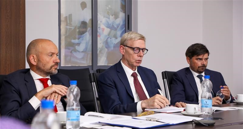 IOMEthiopia's tweet image. Honoured to have hosted at @IOMEthiopia H.E. Ms. Emilie Enger Mehl, Minister of Justice &amp;amp; Public Security @Justisdep of #Norway 🇳🇴. 
Productive discussions on labour migration, return &amp;amp; reintegration, and promoting safe &amp;amp; #RegularPathways for #migrants.