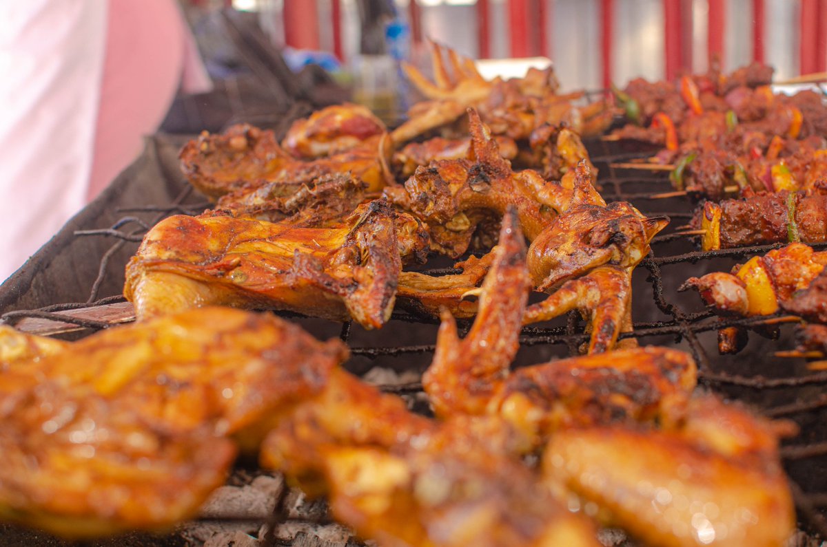 arewaafoodqueen's tweet photo. Good morning and happy mid week. 😊
For your viewing pleasure 😋
#GrillingWithMiracle #sambarbecuetrybe #GrillACord #sarautaarewamina #maisuya #foodgirl #minasignature #minaskitchen https://t.co/PqUAbOsW7F