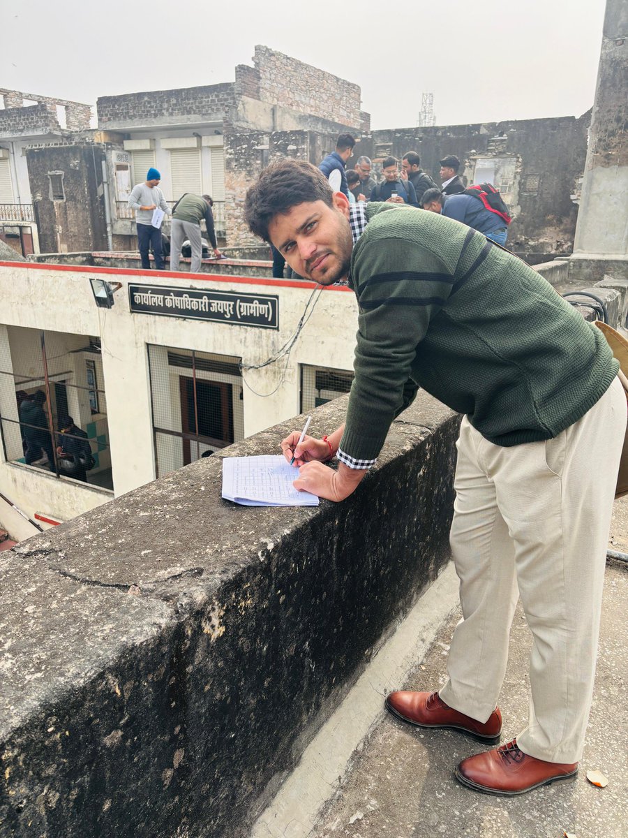 Devini(Akshay) tweet media