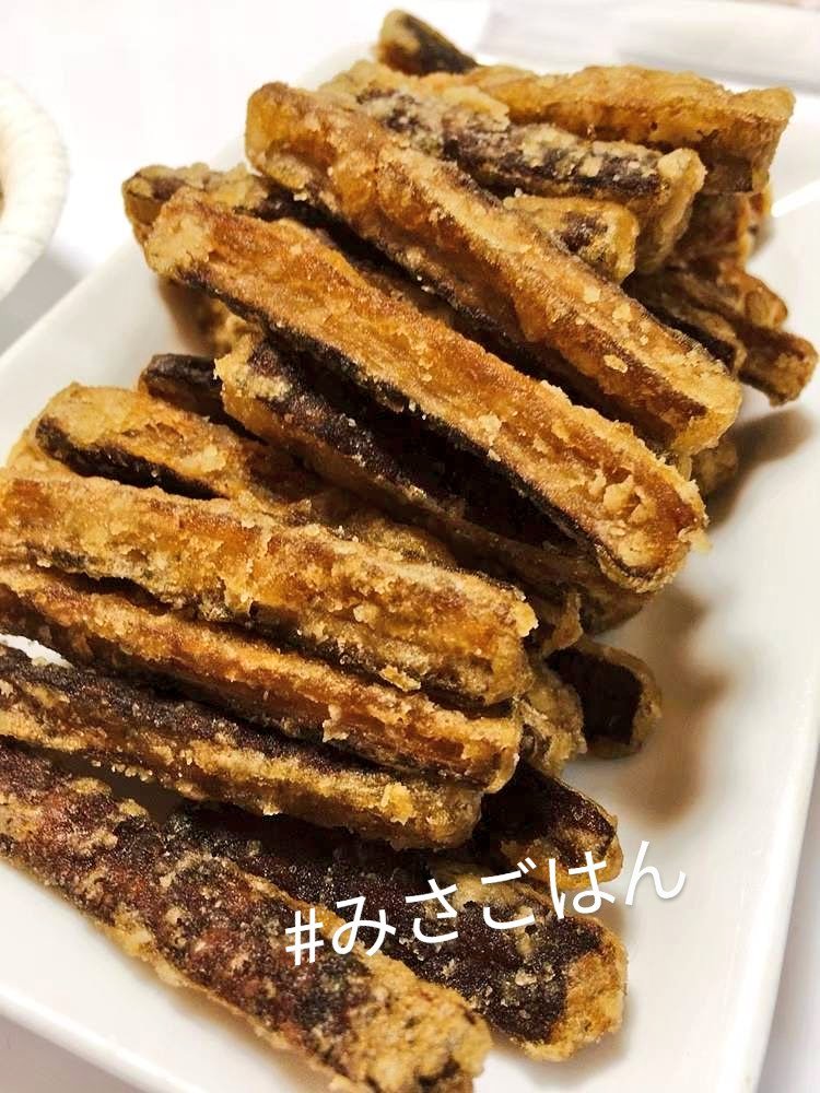【ごぼうの唐揚げ】
しっかり漬け込んでサクサクに揚げたゴボウはめっちゃ美味。
おつまみに最高の1品。
本日もお疲れ様でした🍻
#みさごはん
#おうちごはん
#料理好きな人とつながりたい
#料理記録 113